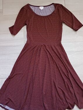 LuLaRoe Scoop Neck Midi Dress in Burgundy with Tiny Gold Dots